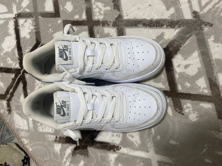 Vând adidași Nike air force 1 copii unisex