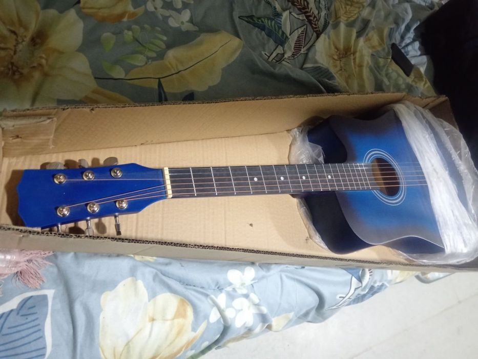 klassik gitara yangi