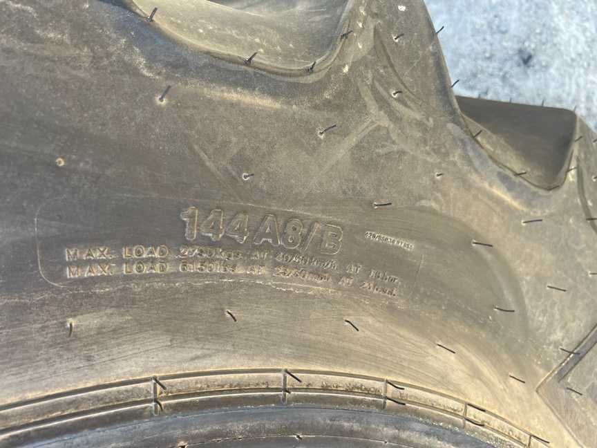 Anvelope noi 420/85R38 radiale marca BKT AGRIMAX pentru tractor
