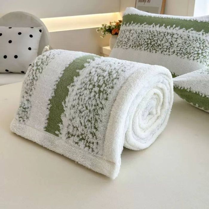 Зимний барашка начёс плед 2 спалка в подарочной коробке