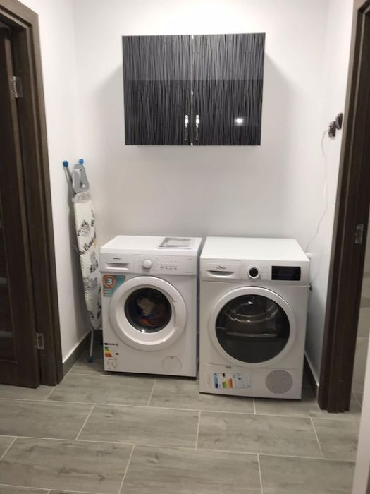 Închiriez apartament zona Unirii