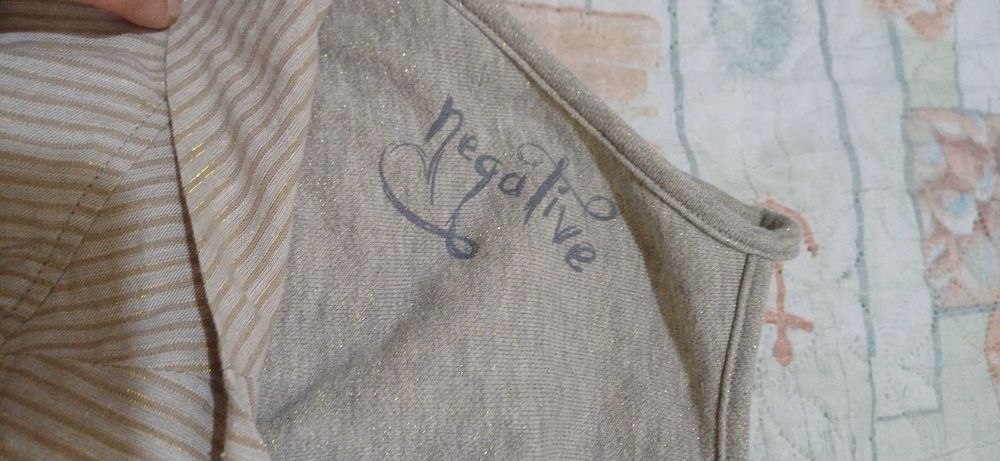 Дамски блузи на N-egative