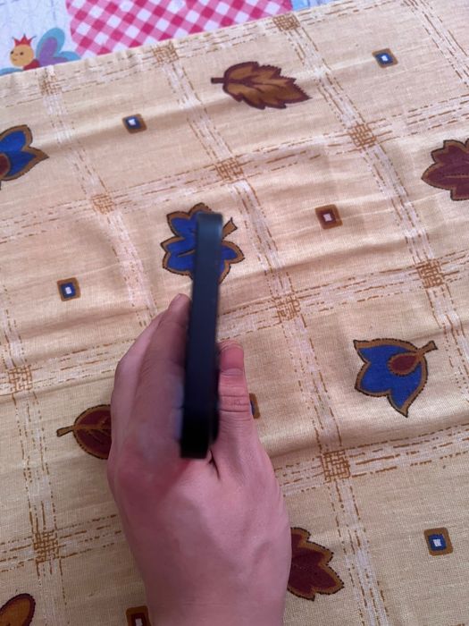 Продам айфон 13 в отличном состояние