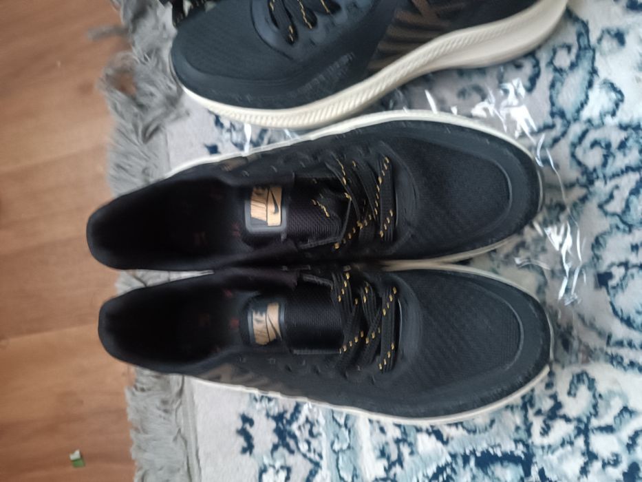 Nike крсоссовки...
