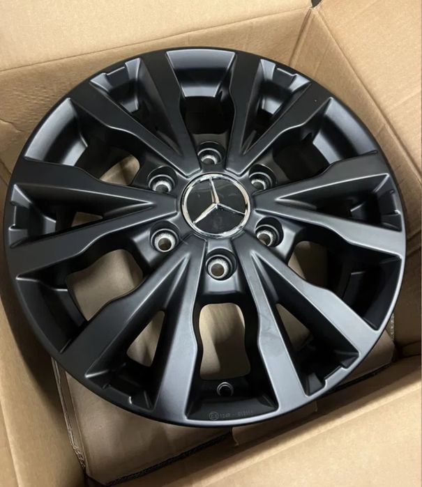 Jante 16 Mercedes Sprinter de Greutate 5600 kg  Jante Noi Negre .