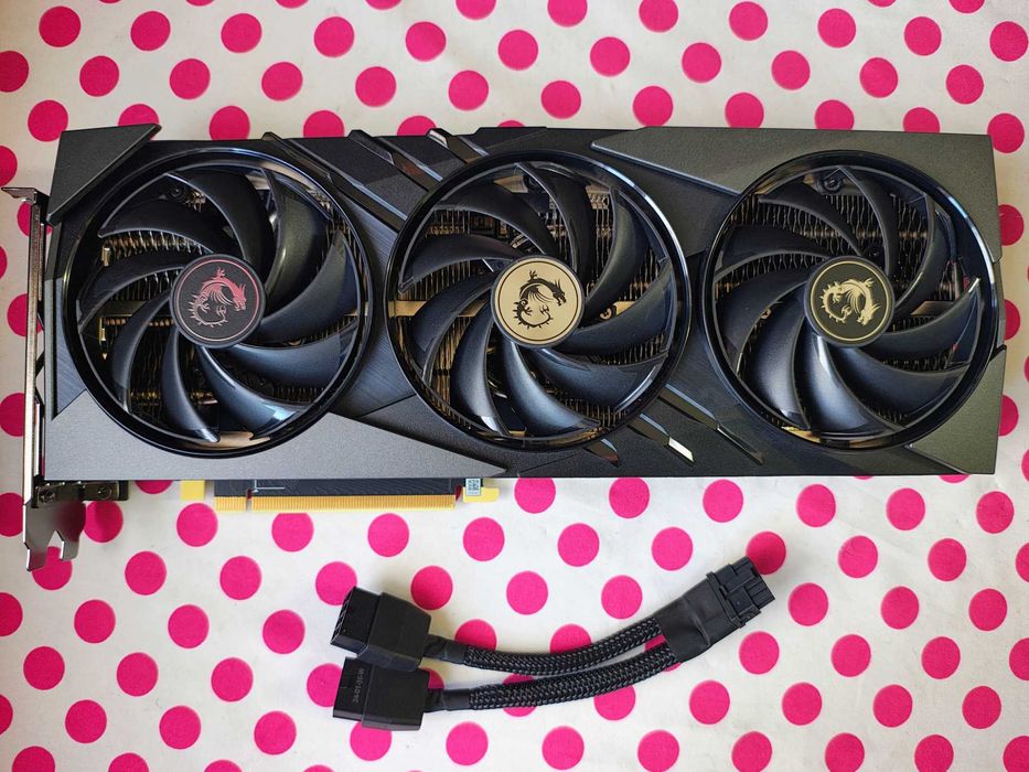 Placa video MSI RTX 4070 GAMING X SLIM 12GB GDDR6X 192-bit.