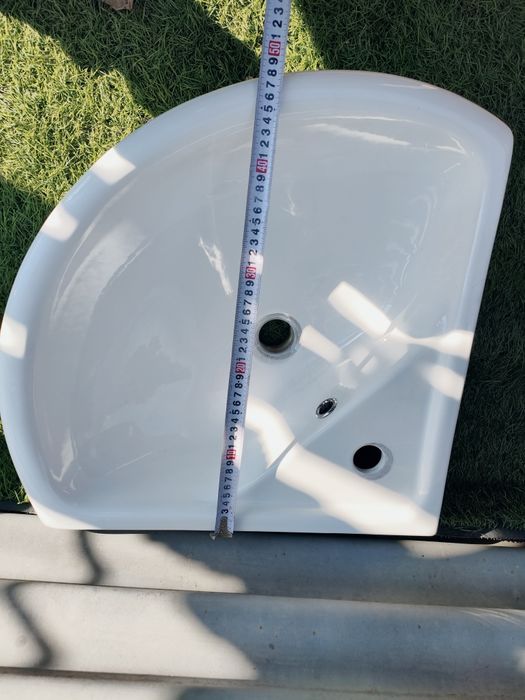 Раковина угловая