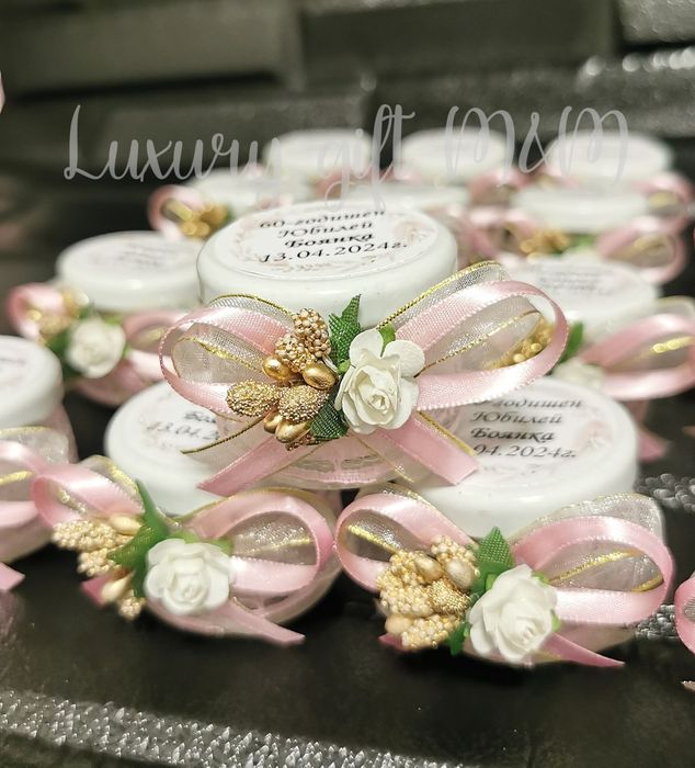 Подаръци за гости, подаръчета за гости, бурканчетата с мед