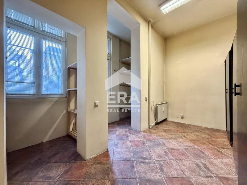 Дава се под наем Офис в София, Център - 80 кв.м за 590 € - Снимка #6