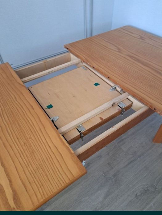 Продам стол раздвижной
