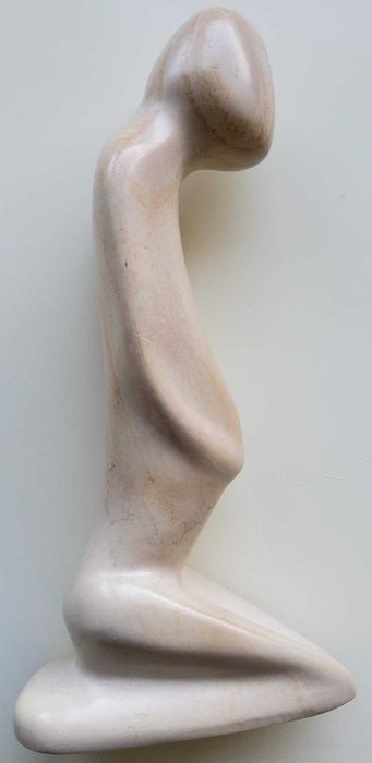 Sculptură în marmură, Înălțime 22 cm, Lățime 10 cm, Greutate 700 gr.