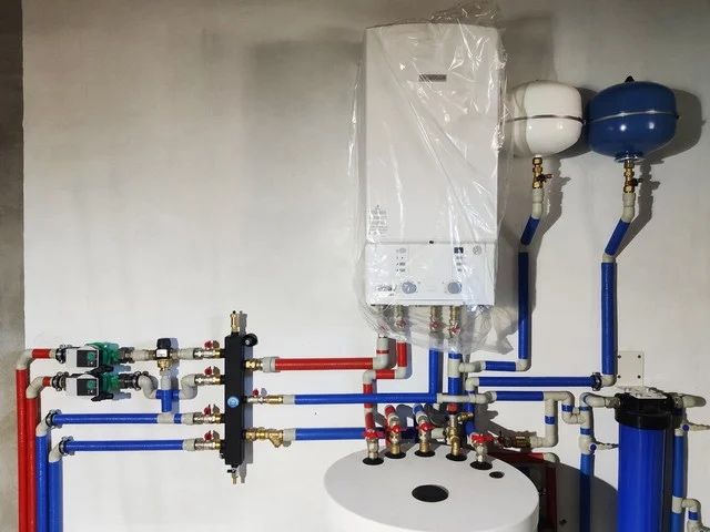 Опытные сантехники спешат на помошь!