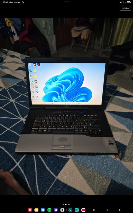 Vând leptop Fujitsu Lifebook E752