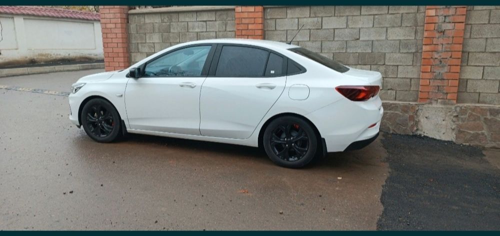 Продам свой автомобиль ONIX .