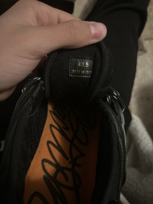 Versace chain reaction
