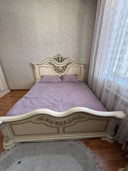 Продам Спальный гарнитур
