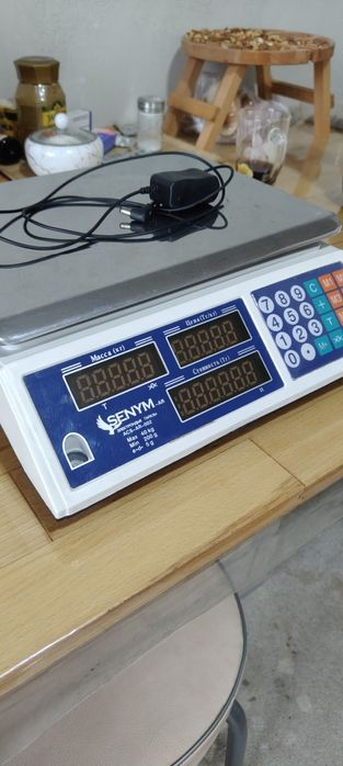 Весы в отличном состоянии до 40кг
