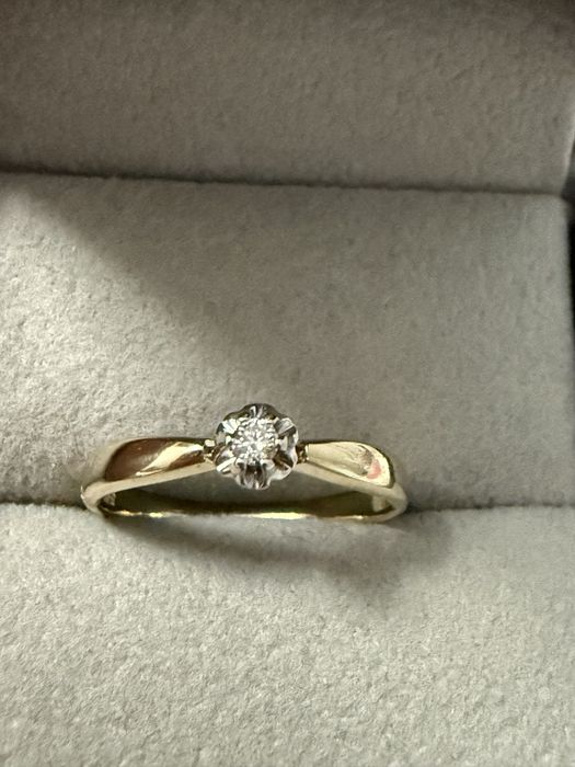 Бриллиантовое кольцо