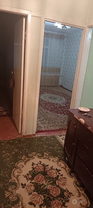 Kvartira 2 xonali sotiladi