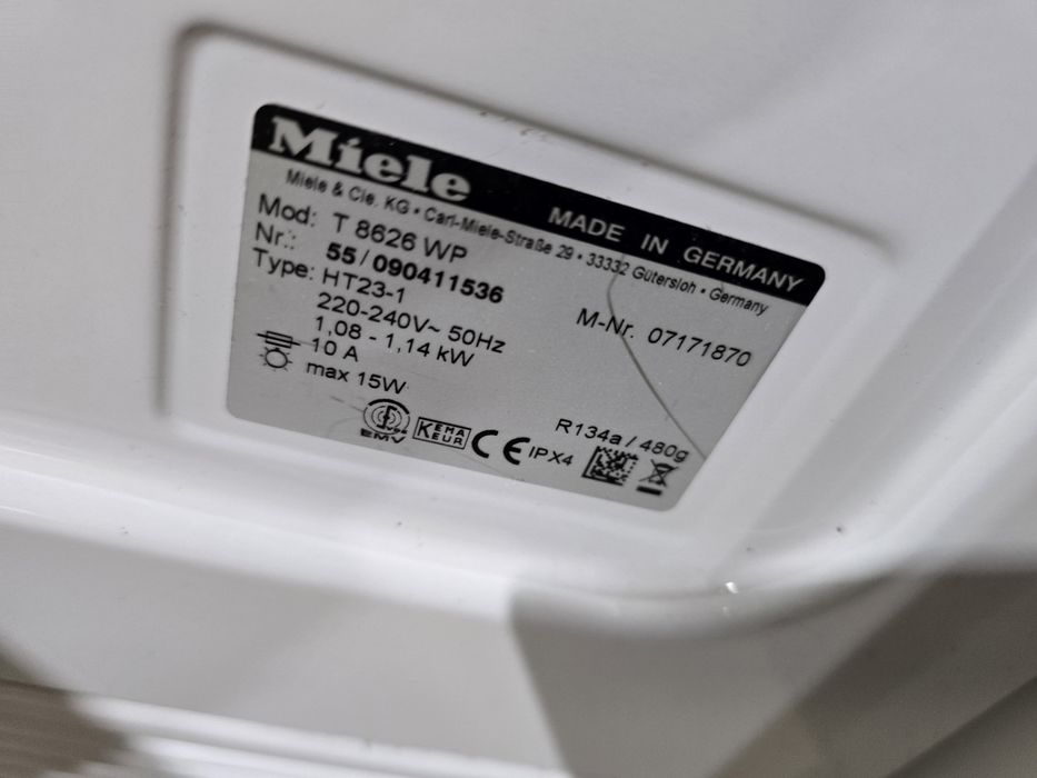 Сушилня с термопомпа Miele T8626 WP  пчелна пита