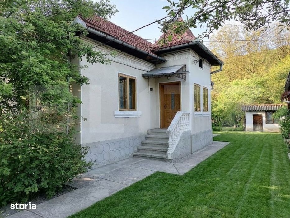 Oaza de Liniste pe Valea Dambovitei – Casa cu Doua Corpuri si Acces