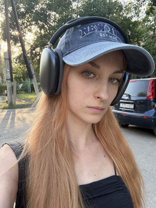 AirPods Max новые