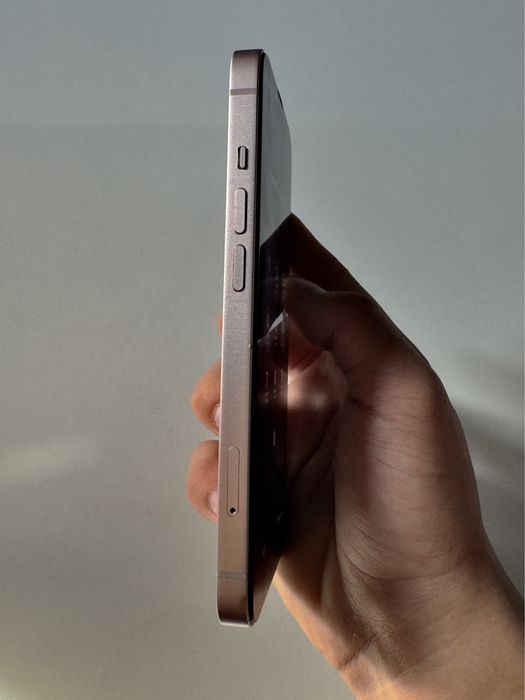 Iphone 13 розового цвета