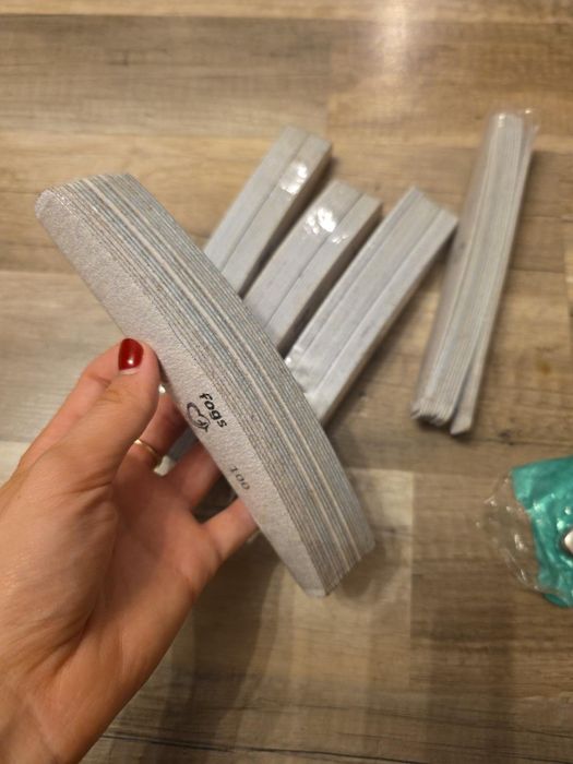 Rezerve abrazive pentru manichiură și pedichiură + pilă metalică