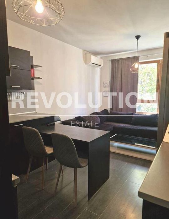 Дава се под наем Тристаен апартамент в Варна, Център - 82 кв.м за 675 € - Снимка #1