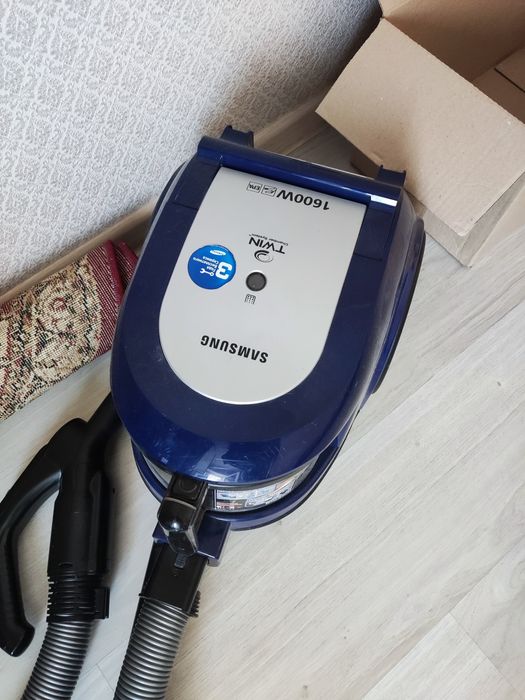 Пылесос Samsung 1600w