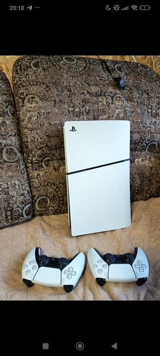 Продам плейштейшнен 5
