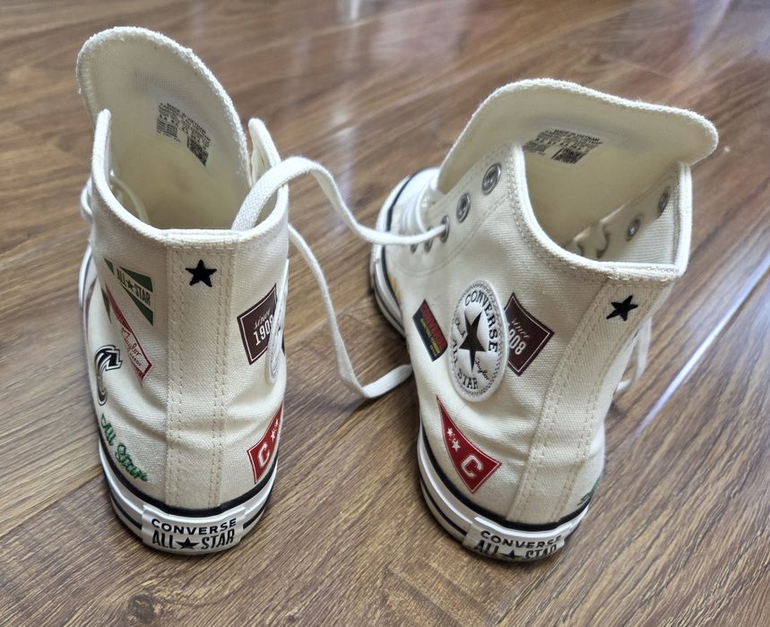 Converse mărimea 39,5