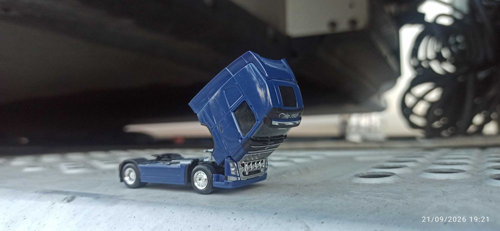 Камиончета 1/87. Volvo.