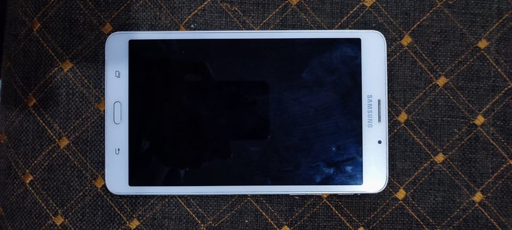 Продам планшет и телефоны комплектом