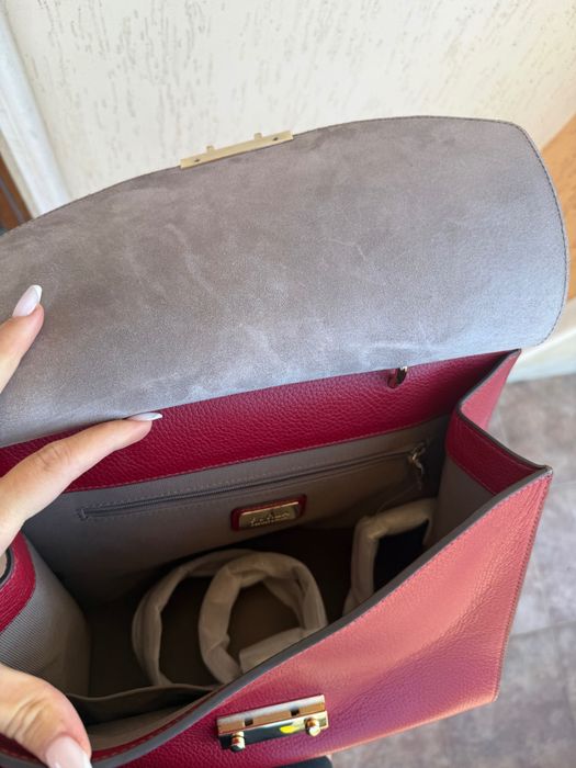 Чисто нова дамска чанта от естествена кожа Furla