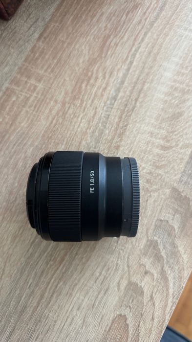 объектив Sony FE 50 mm f/1.8
