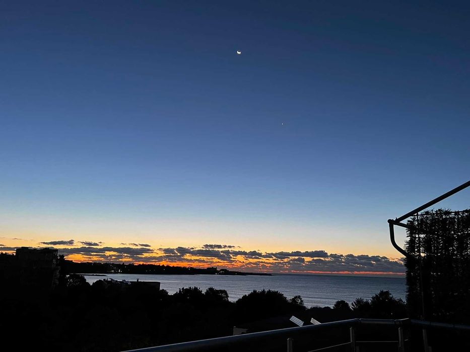 Двустаен апартамент с гледка море в Равда