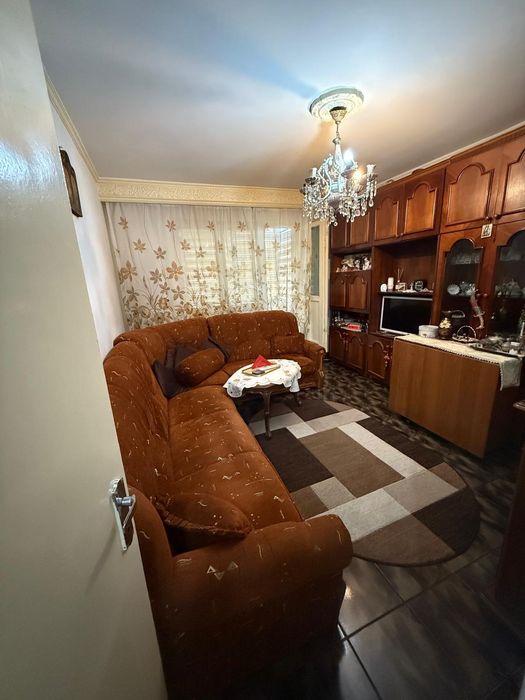 Închiriez apartament 2 camere