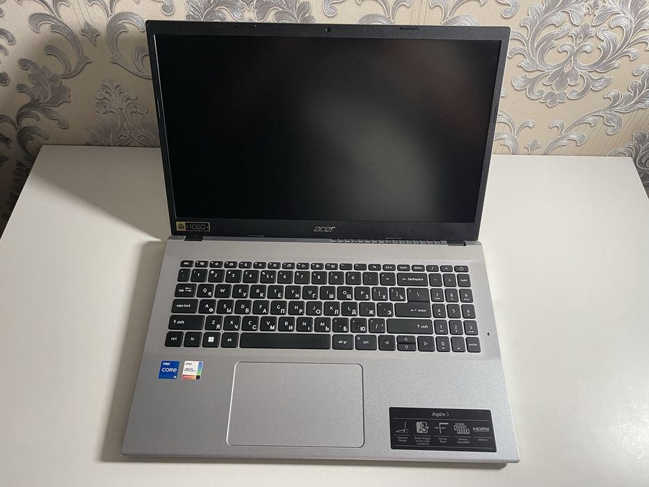 Noutbuk acer aspire 3