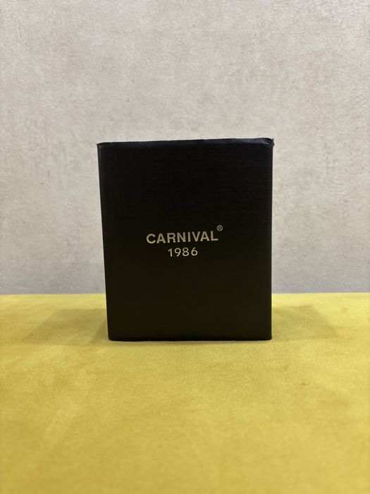 Часы Carnival в идеальном состоянии.