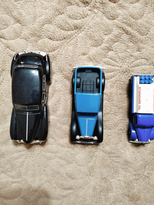 Vind jucari masinute  Epoca