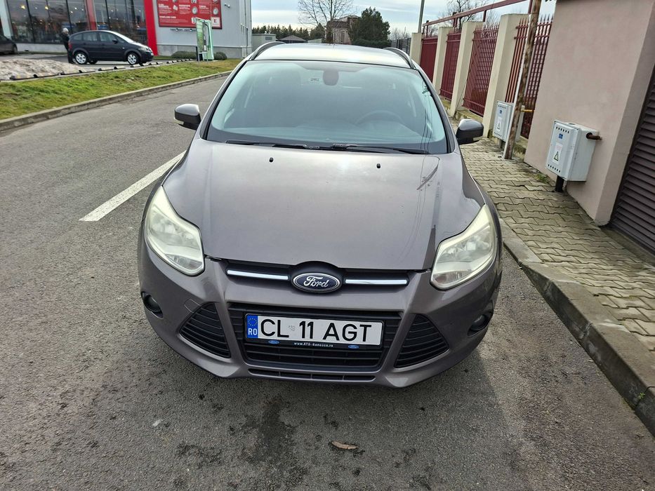 Ford Focus 2011  ,motor 1.6 aspirat ,Euro 5,merge foarte bine.