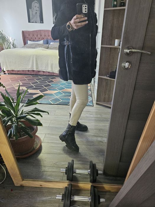 Vesta din blana sintetică