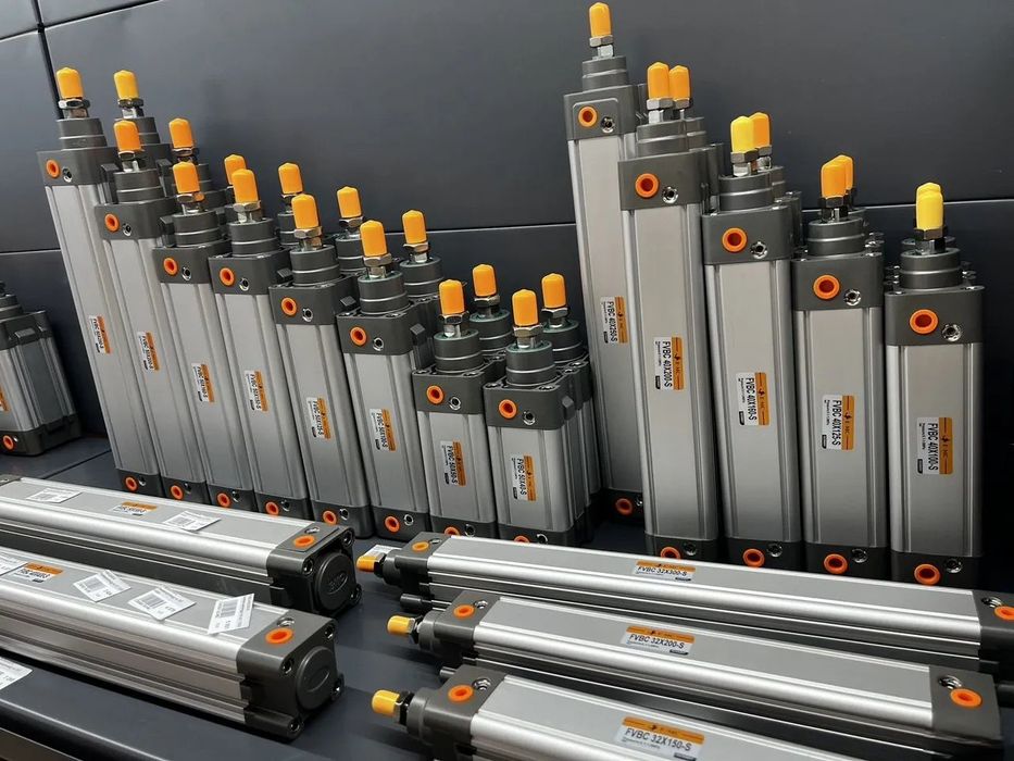 Пневмоцилиндр, распределитель фитинг КИПиА