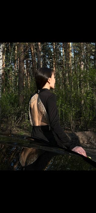 Продам шикарное чёрное платье