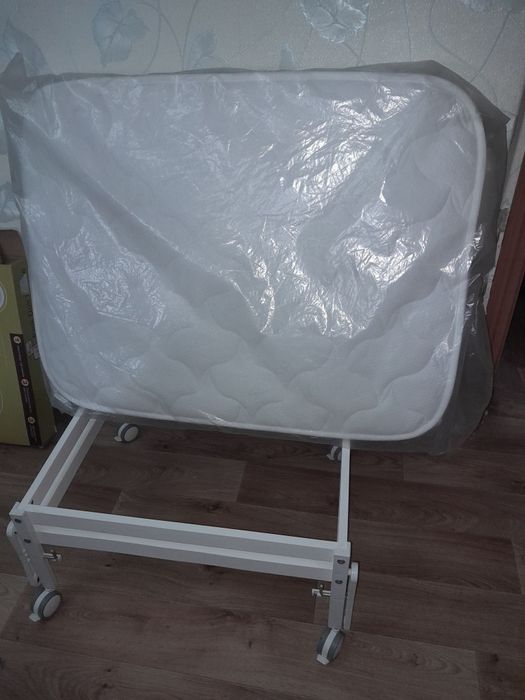 Продам детскую кровать  140×70