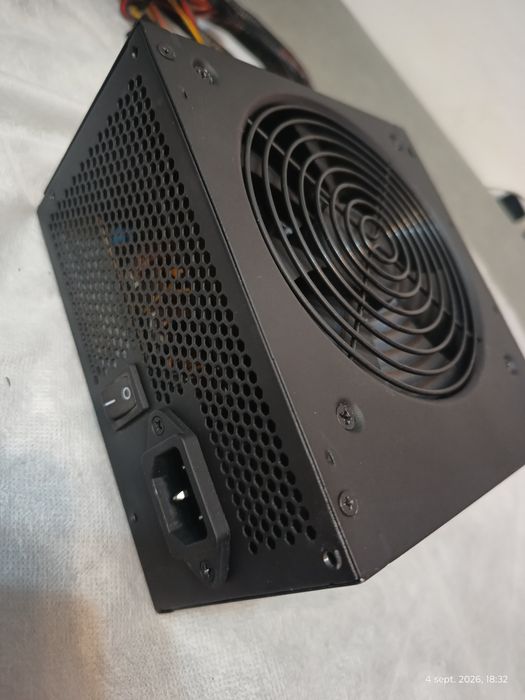 Sursă PC Cooler Master B600 V2 - 600W | 80 PLUS Bronze | Ideală Gaming / Placă Video
