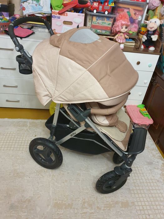 Продам коляску Geoby C780