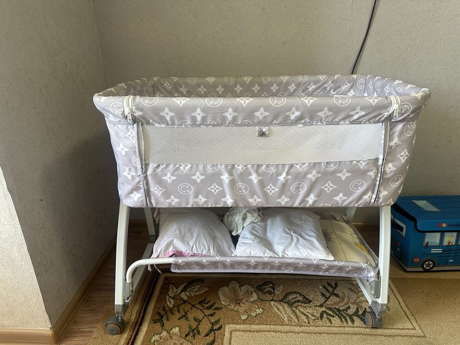Продам манеж в хорошем состоянии