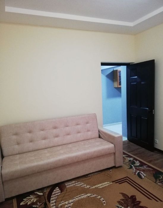 Сдается в аренду 2 комнатная квартира на 1 этаже на массиве Карасу 6.